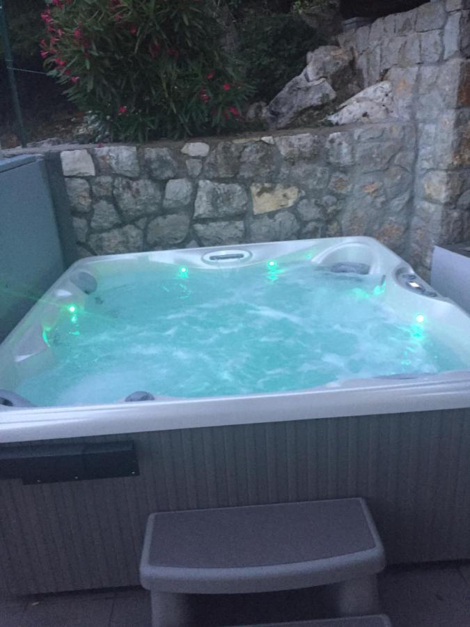 Tramuntana Holiday Home Porozina Esterno foto