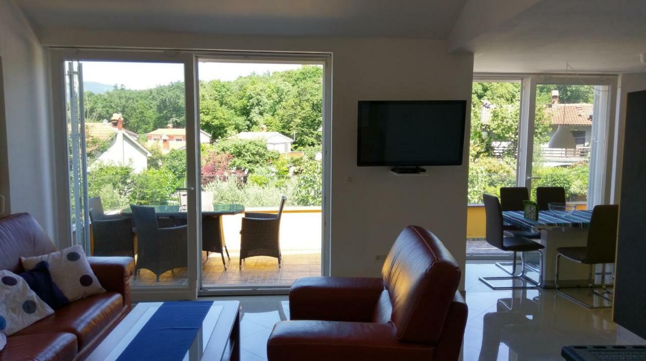 Tramuntana Holiday Home Porozina Esterno foto