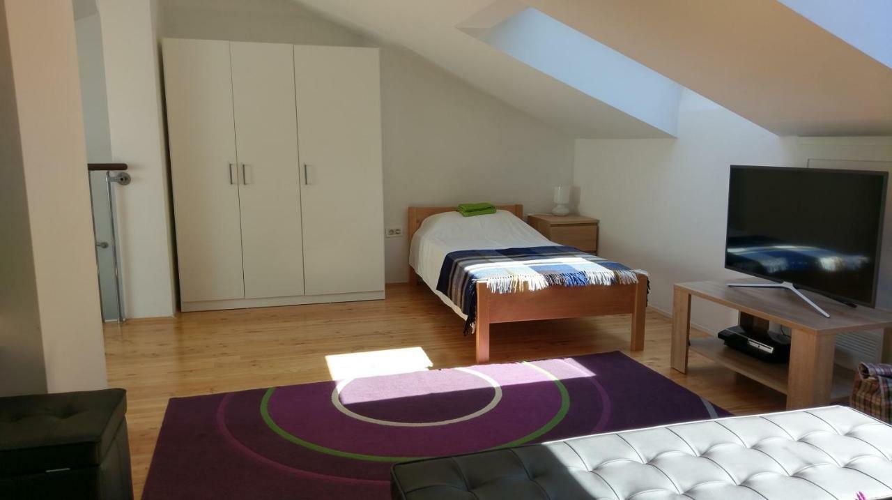 Tramuntana Holiday Home Porozina Esterno foto