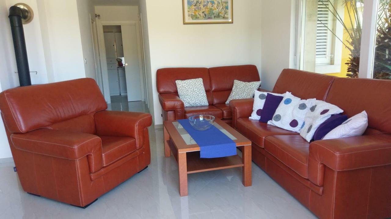 Tramuntana Holiday Home Porozina Esterno foto