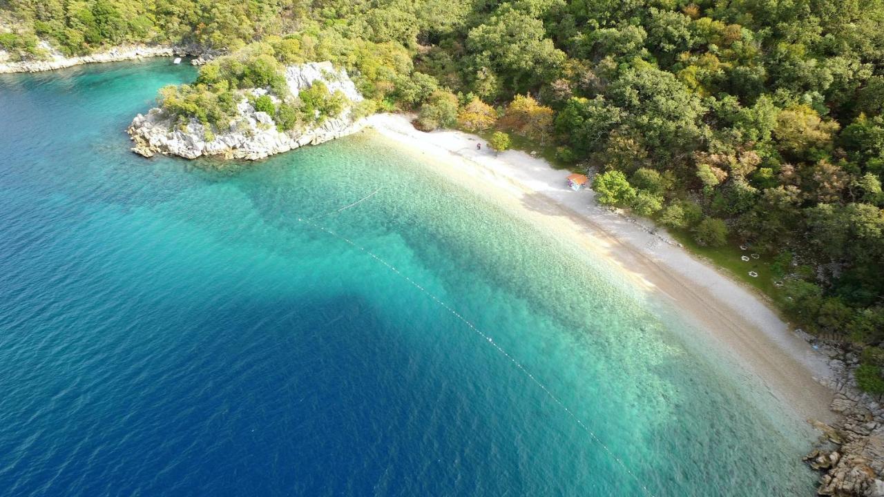 Tramuntana Holiday Home Porozina Esterno foto